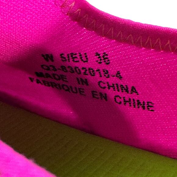 OOFOS OOmg Low Recovery Sneaker Women's Pink Athletic SZ 5 Shoes NEW Slip On - Picture 6 of 11